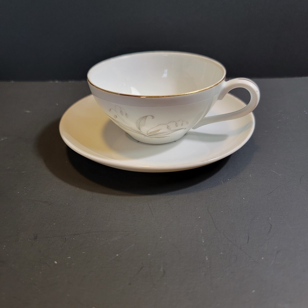 Set Of 4 Vintage Kaysons Fine China 1961 Golden Rhapsody Saucer And Tea Cups Set